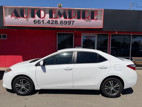 Used 2016 Toyota Corolla LE FWD image 1