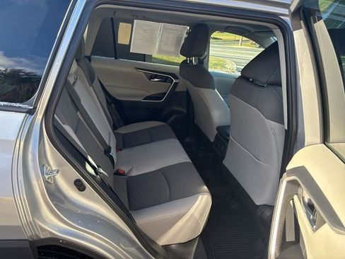 Used 2022 Toyota RAV4 XLE w/ Convenience Package image 20