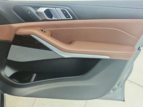 Used 2026 BMW X7 xDrive40i image 25