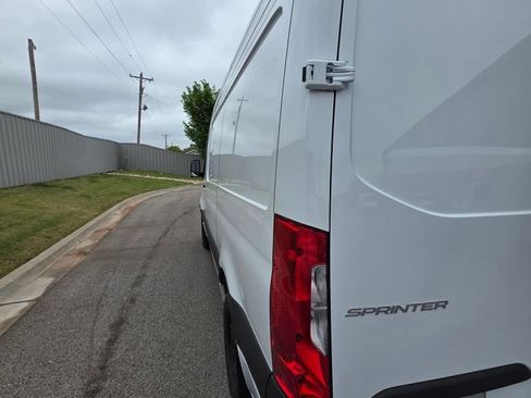 Used 2026 Mercedes-Benz Sprinter 2500 image 3
