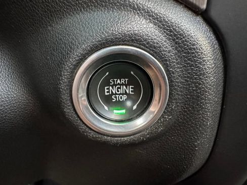 Used 2020 GMC Sierra 2500 Denali w/ Denali Ultimate Package AWD/4WD image 12