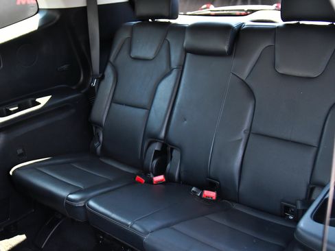 Used 2025 Kia Telluride LX FWD image 37