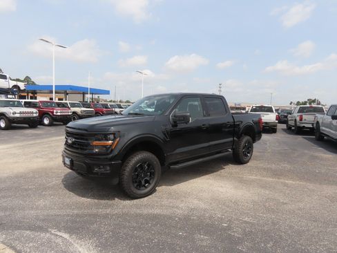 New 2026 Ford F150 XLT w/ Equipment Group 302A MID AWD/4WD image 2