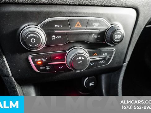 Used 2023 Dodge Charger SXT image 37