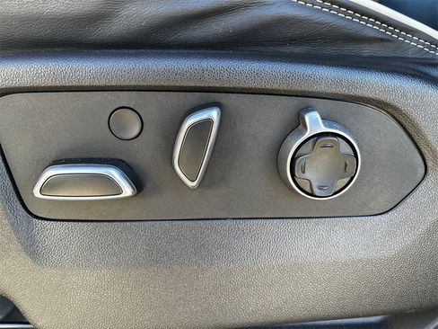 Used 2024 GMC Sierra 1500 AT4X image 25