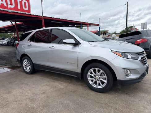 Used 2018 Chevrolet Equinox LT FWD image 39
