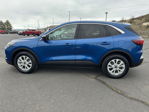 Used 2023 Ford Escape Active image 1