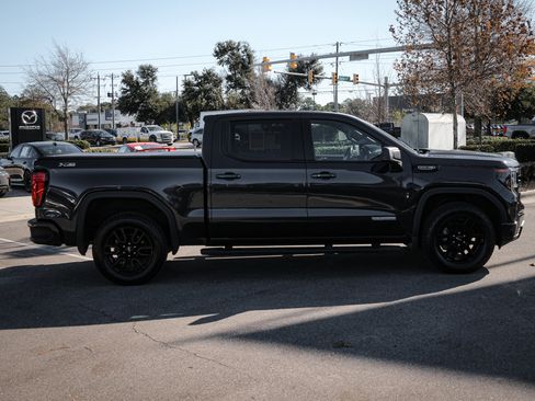 Used 2022 GMC Sierra 1500 Elevation image 11