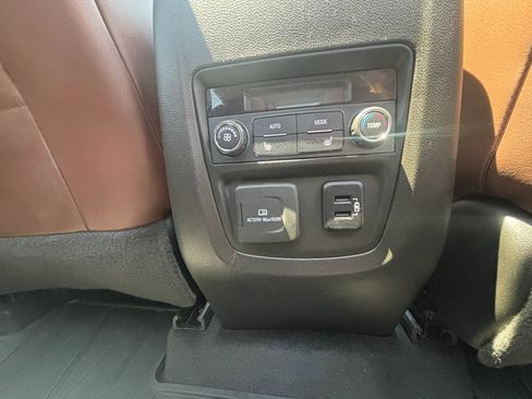 Used 2018 Buick Enclave Avenir w/ Avenir Technology Package AWD/4WD image 26