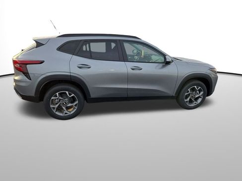 New 2025 Chevrolet Trax LT w/ LT Convenience Package image 7