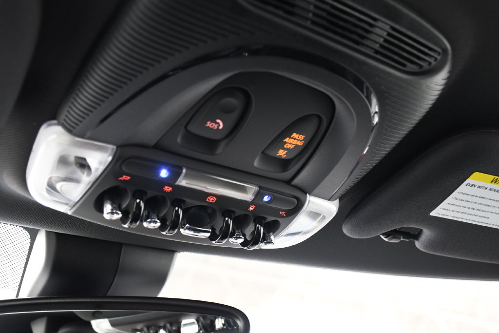 Used 2022 MINI Cooper S w/ Premium Package FWD image 32