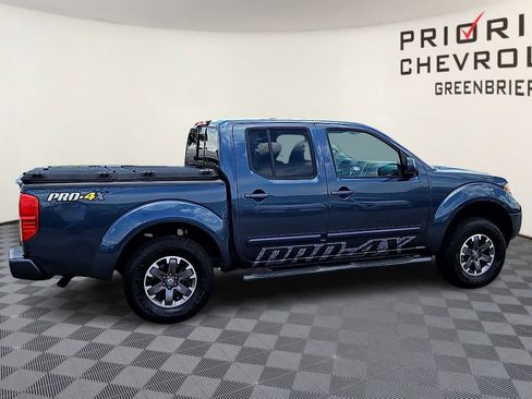 Used 2014 Nissan Frontier PRO-4X w/ Pro-4x Graphics Package AWD/4WD image 9