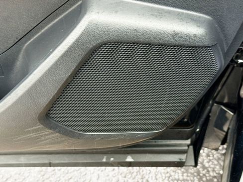 Used 2020 Toyota Highlander XLE image 20