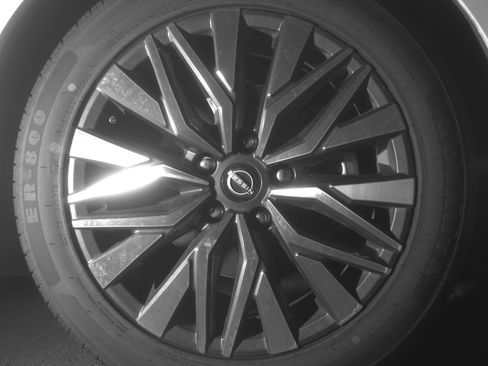 Used 2025 Nissan Altima 2.5 SV image 13