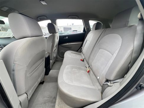 Used 2011 Nissan Rogue S image 25
