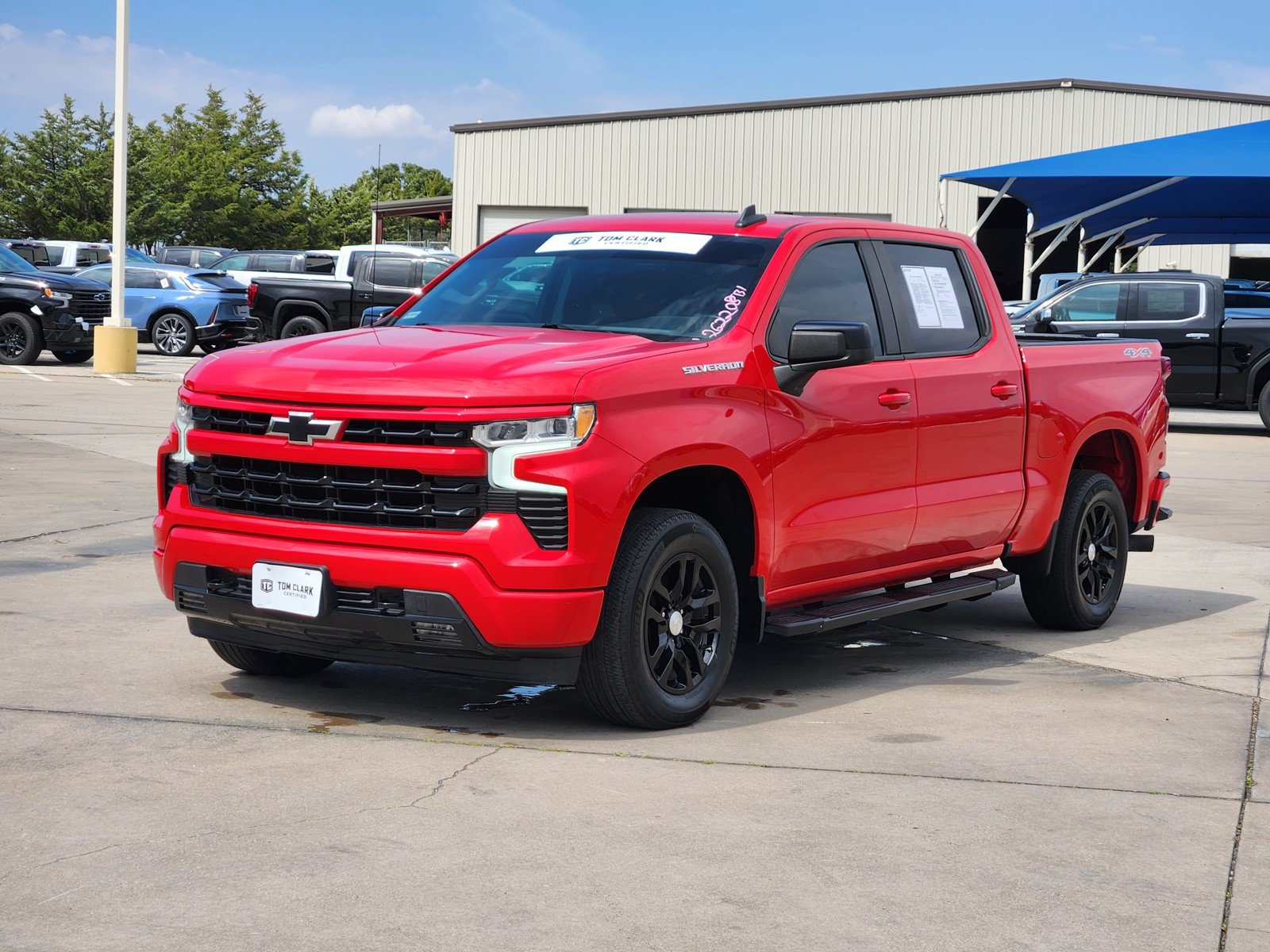 Used 2022 Chevrolet Silverado 1500 RST AWD/4WD image 2