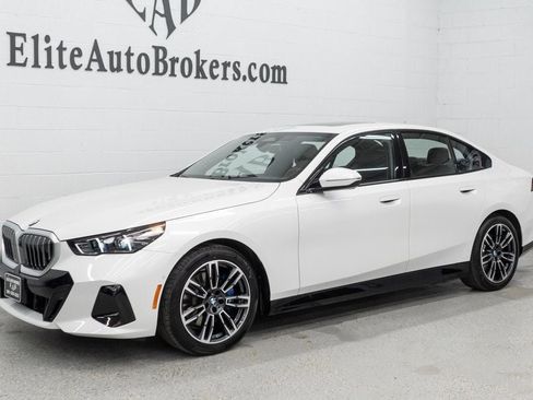 Used 2026 BMW 530i xDrive image 37