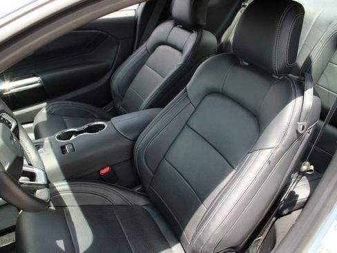 Used 2026 Ford Mustang GT Premium RWD image 17