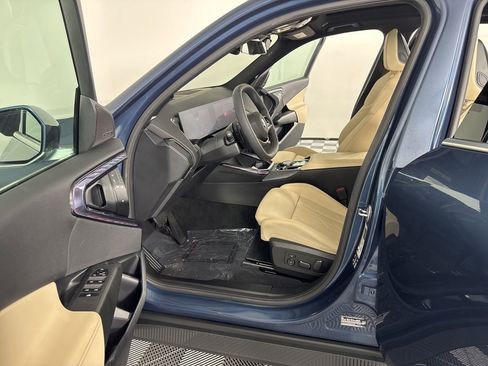 Used 2025 BMW X3 xDrive30i w/ Premium Package image 14