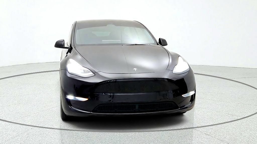 Used 2021 Tesla Model Y Long Range AWD/4WD image 2