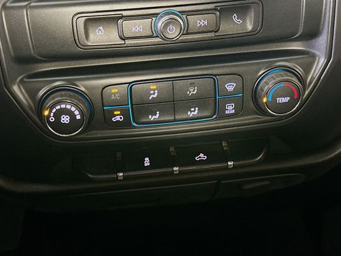 Used 2018 Chevrolet Silverado 1500 Custom w/ Custom Value Package image 22