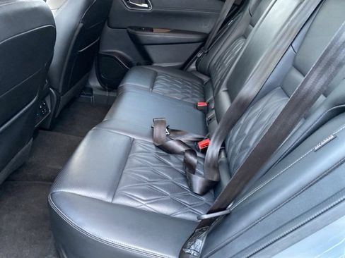 Used 2023 Nissan Rogue Platinum w/ Platinum Premium Package image 33