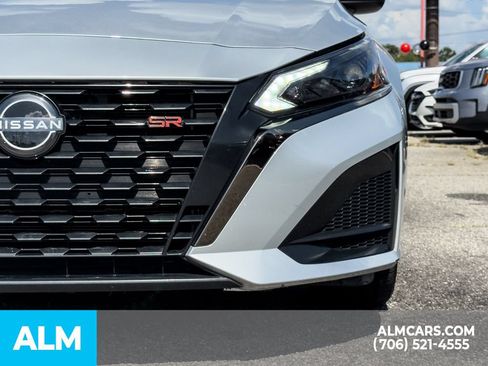 Used 2024 Nissan Altima 2.5 SR FWD image 10
