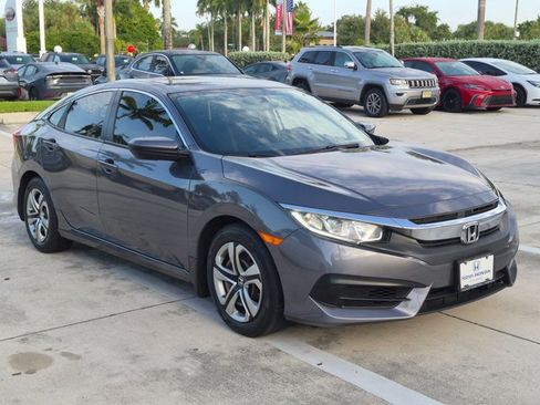 Used 2018 Honda Civic LX image 3