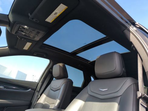 Used 2025 Cadillac XT5 Premium Luxury FWD image 26