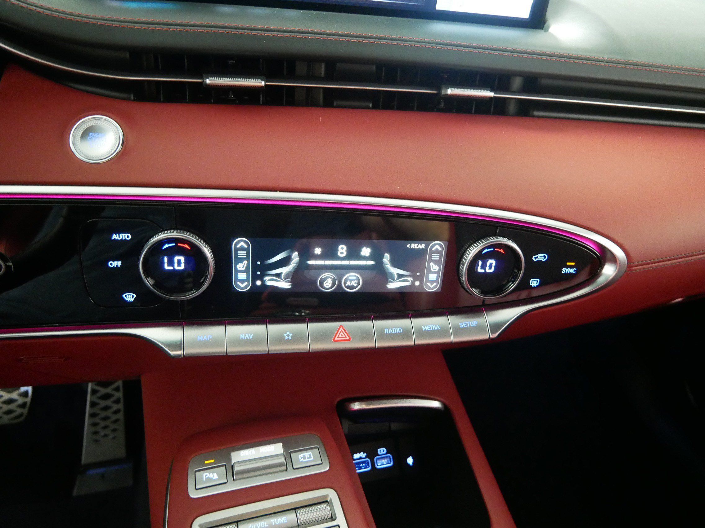 Used 2024 Genesis GV70 2.5T w/ Sport Prestige Package AWD/4WD image 23