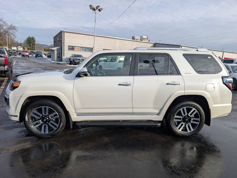 Certified 2023 Toyota 4Runner Limited image 3