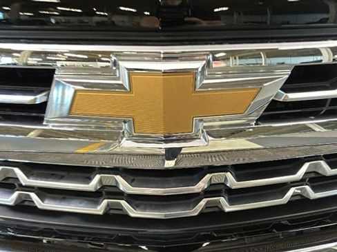 Used 2023 Chevrolet Silverado 1500 LTZ AWD/4WD image 9