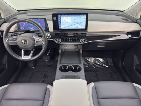 Used 2024 Honda Prologue Touring image 12