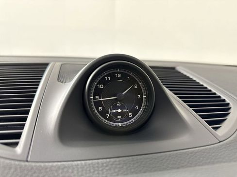 New 2026 Porsche Macan image 29