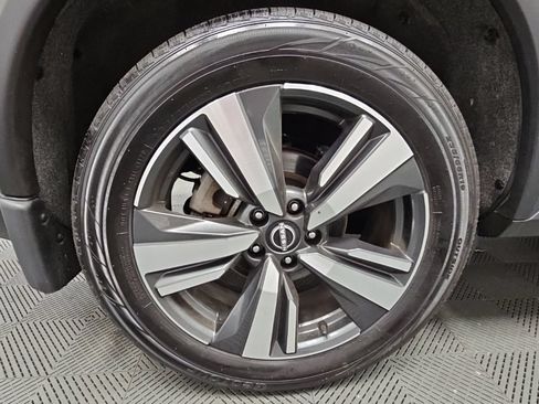 Used 2023 Nissan Rogue Platinum AWD/4WD image 48