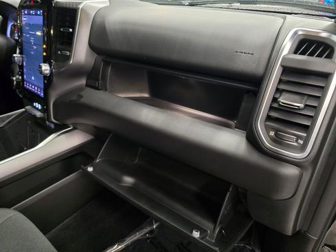 Certified 2025 RAM 1500 Big Horn RWD image 36
