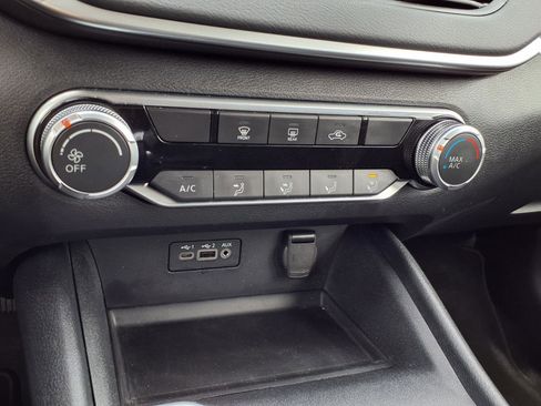 Used 2022 Nissan Altima 2.5 SV image 19