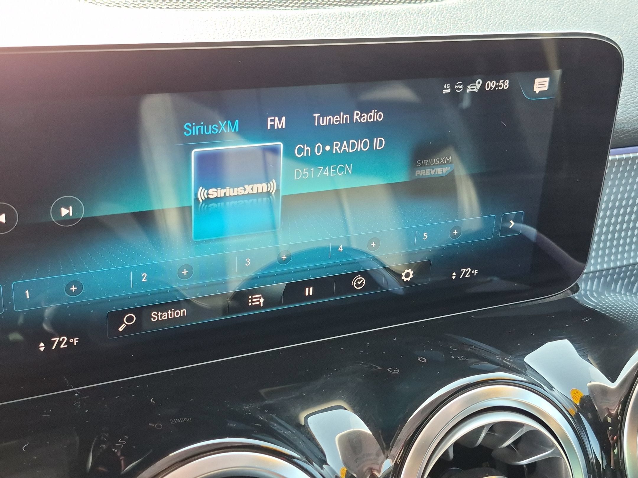 Used 2022 Mercedes-Benz EQB 350 4MATIC image 22