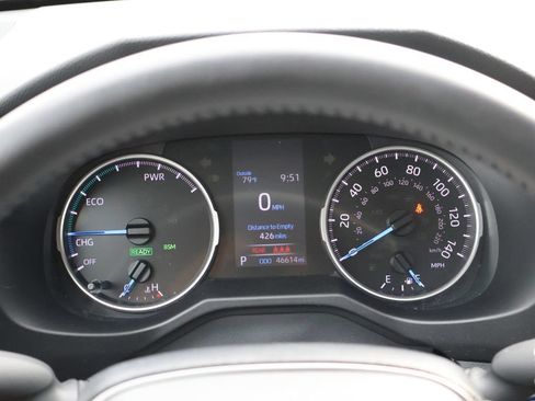 Used 2020 Toyota RAV4 XLE w/ XLE Grade Weather Package AWD/4WD image 26