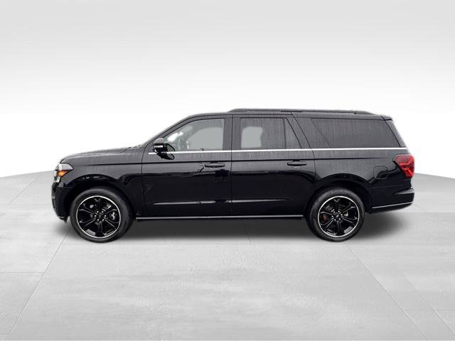 Used 2023 Ford Expedition Max Limited AWD/4WD image 3