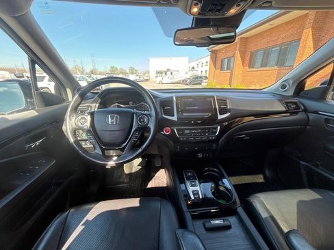 Used 2018 Honda Pilot Elite image 19