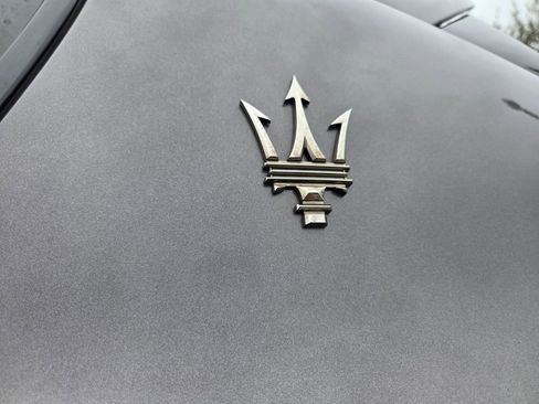 Used 2022 Maserati Levante GT image 32