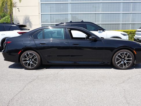 Used 2024 BMW 740i RWD image 11