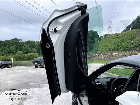 Used 2025 McLaren Artura Spider RWD image 19
