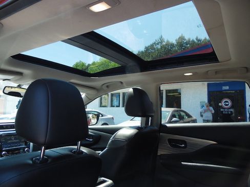 Used 2015 Nissan Murano Platinum w/ Platinum Technology Package AWD/4WD image 9