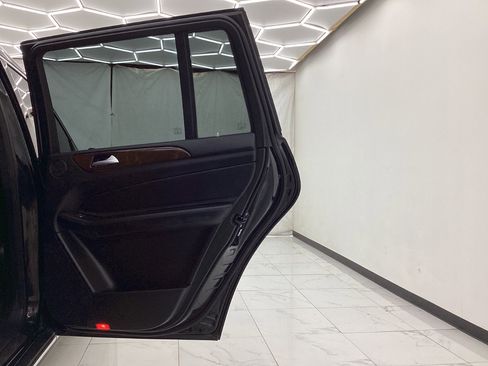 Used 2018 Mercedes-Benz GLS 450 4MATIC image 25
