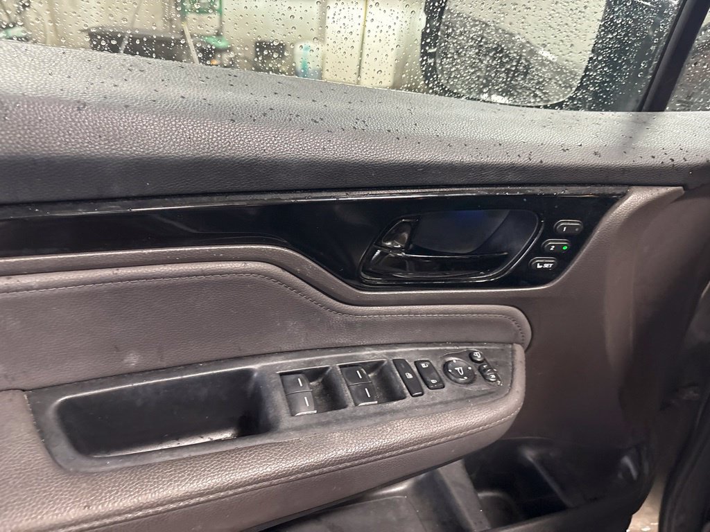 Used 2018 Honda Odyssey Elite image 12