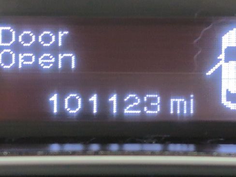 Used 2015 Dodge Dart SXT FWD image 2
