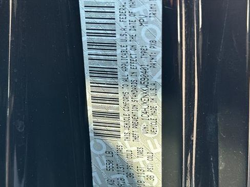 Used 2019 Jeep Wrangler Unlimited Sahara image 28