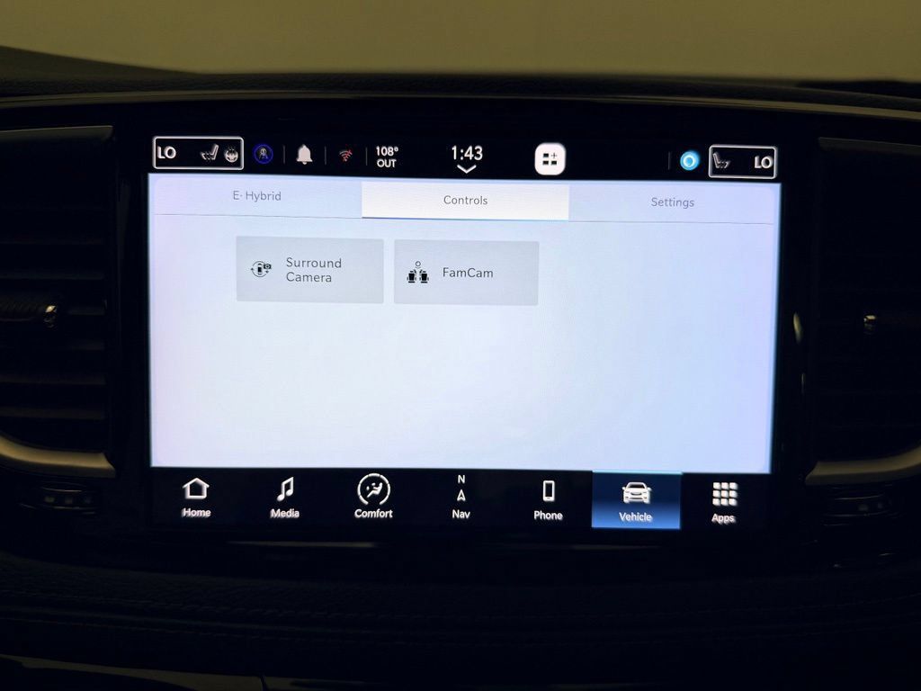 Used 2023 Chrysler Pacifica Pinnacle FWD image 23